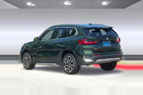 San Remo Green Metallic 2025 BMW X1 xDrive28i
