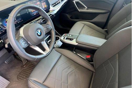 San Remo Green Metallic 2025 BMW X1 xDrive28i