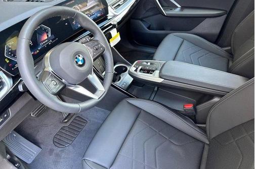 San Remo Green Metallic 2025 BMW X1 xDrive28i