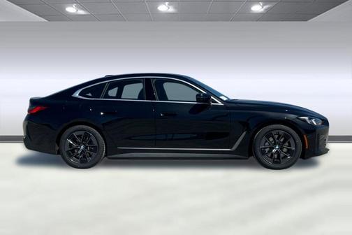 Black Sapphire Metallic 2026 BMW i4 Gran Coupe xDrive40