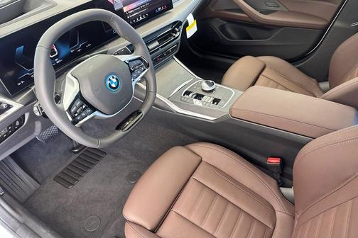 Mineral White Metallic 2026 BMW i4 Gran Coupe eDrive40