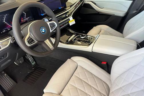 Carbon Black Metallic 2026 BMW X5 PHEV xDrive50e