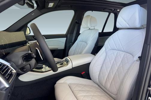 Carbon Black Metallic 2026 BMW X5 PHEV xDrive50e