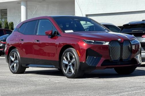 Aventurin Red Metallic 2023 BMW iX xDrive50