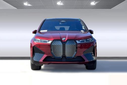 Aventurin Red Metallic 2023 BMW iX xDrive50