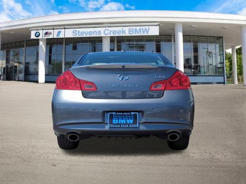 2011 INFINITI G37x Base