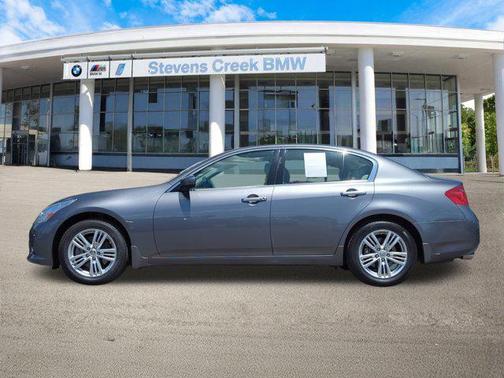 2011 INFINITI G37x Base