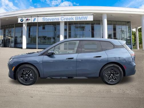 2026 BMW iX xDrive60