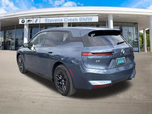 2026 BMW iX xDrive60