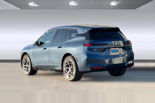 2026 BMW iX xDrive45