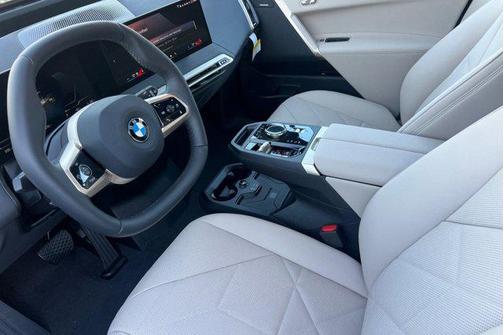 2026 BMW iX xDrive45