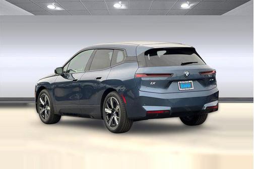 2026 BMW iX xDrive45