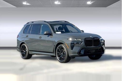 Dravit Grey Metallic 2027 BMW X7 xDrive40i
