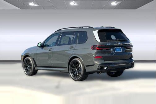 Dravit Grey Metallic 2027 BMW X7 xDrive40i
