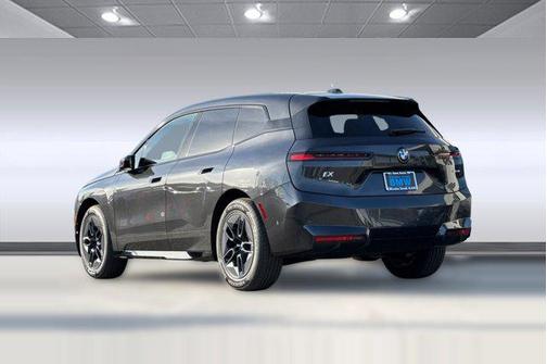 2026 BMW iX xDrive45