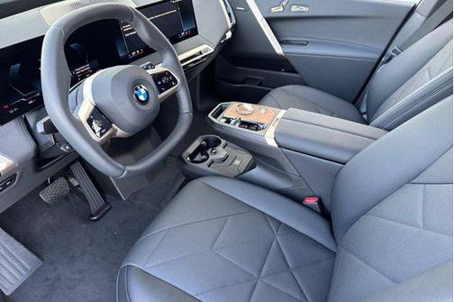 2026 BMW iX xDrive45