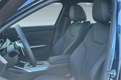 2025 BMW 330 330i Sedan