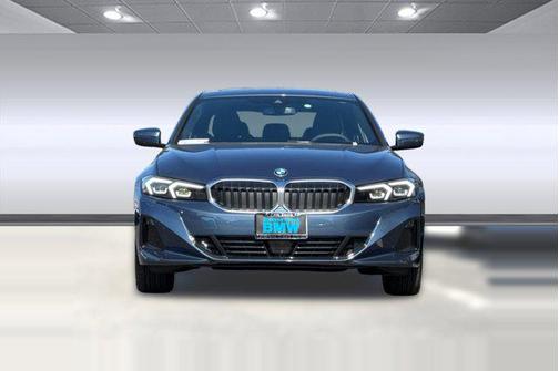 2025 BMW 330 i