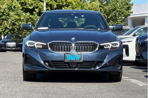 2025 BMW 330 330i Sedan