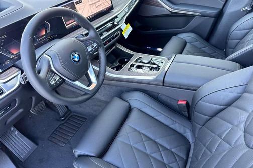 Black Sapphire Metallic 2026 BMW X5 PHEV xDrive50e