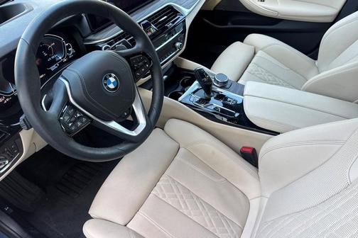 Arctic Race Blue Metallic 2023 BMW 530e Base