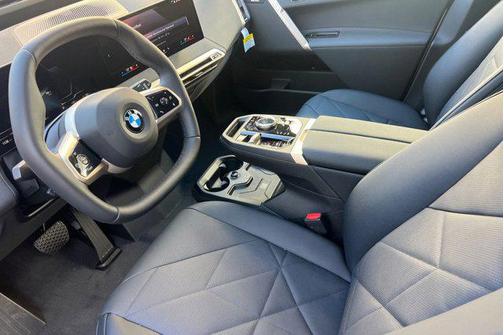 2026 BMW iX xDrive45