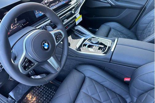 2026 BMW X6 xDrive40i