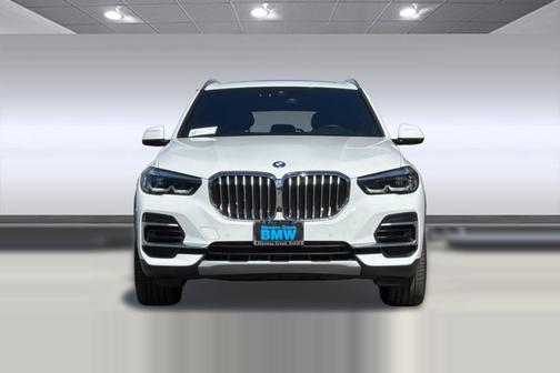 Alpine White 2023 BMW X5 PHEV xDrive45e