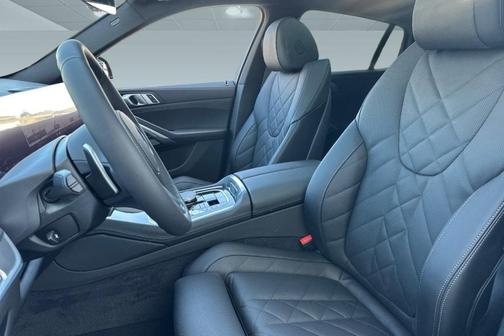 2026 BMW X6 xDrive40i