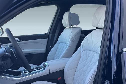 Tanzanite Blue II Metallic 2026 BMW X5 xDrive40i