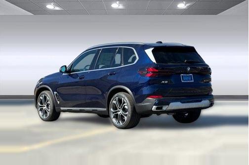 Tanzanite Blue II Metallic 2026 BMW X5 xDrive40i