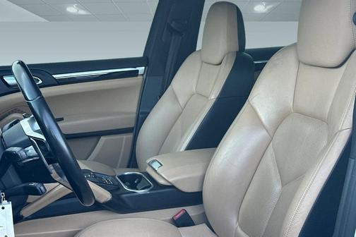 2016 Porsche Cayenne Cayenne