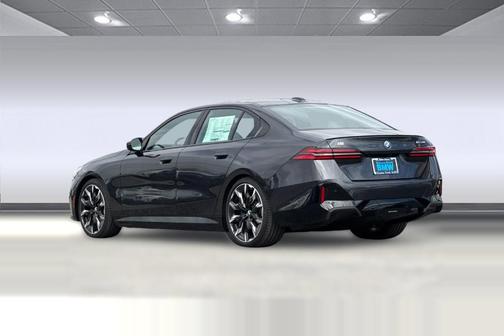 Dark Graphite Metallic 2026 BMW i5 xDrive40