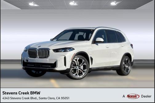 Mineral White Metallic 2026 BMW X5 PHEV xDrive50e