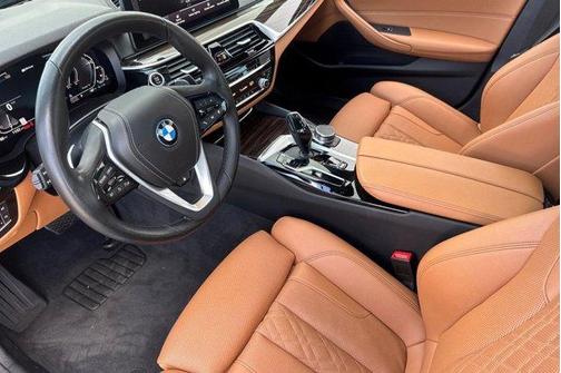 Dark Graphite Metallic 2023 BMW 530e Base