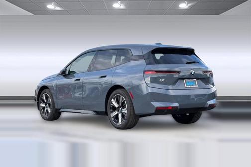 2026 BMW iX xDrive45