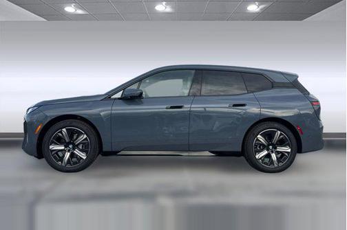 2026 BMW iX xDrive45