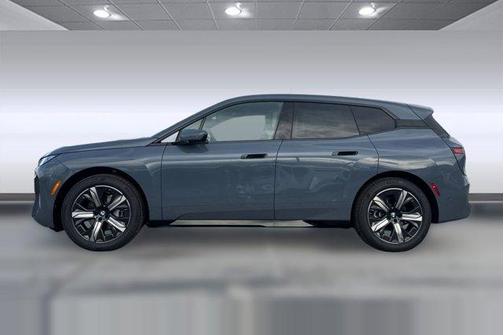 2026 BMW iX xDrive45