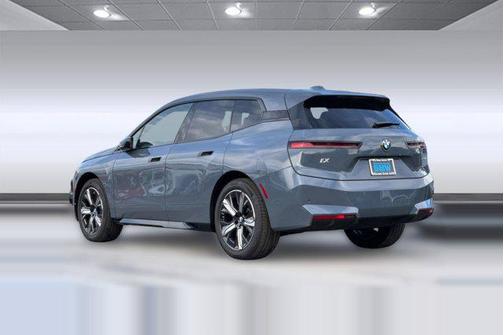2026 BMW iX xDrive45
