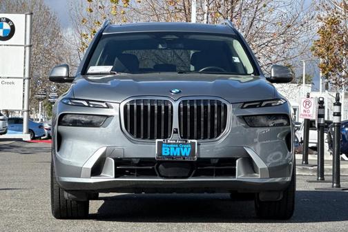 2024 BMW X7 xDrive40i