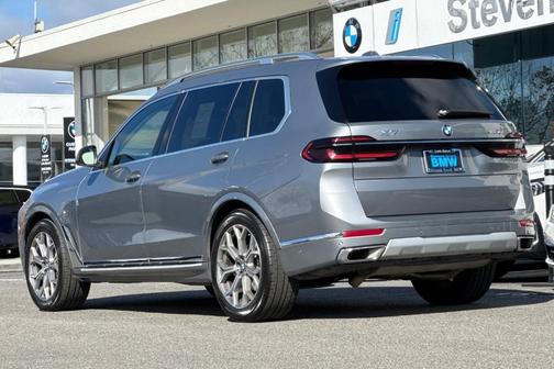 2024 BMW X7 xDrive40i