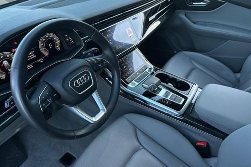 2022 Audi Q7 55 Premium Plus