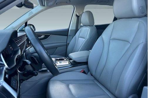 2022 Audi Q7 55 Premium Plus