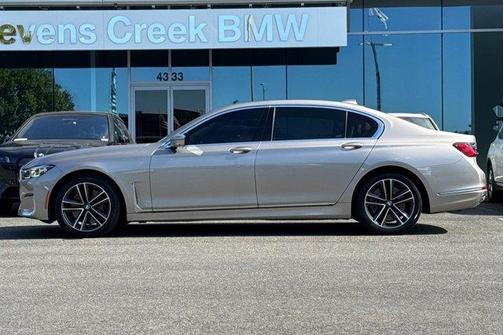 2021 BMW 750 i xDrive