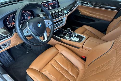 2021 BMW 750 i xDrive