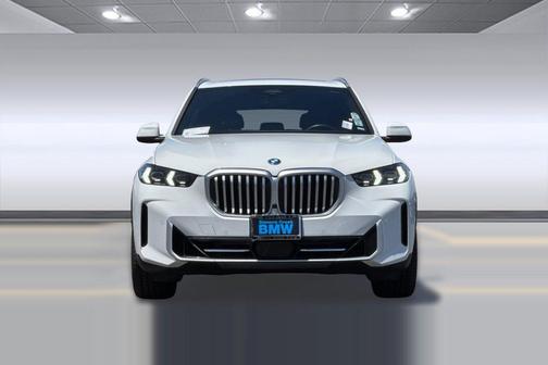 White 2025 BMW X5 PHEV xDrive50e