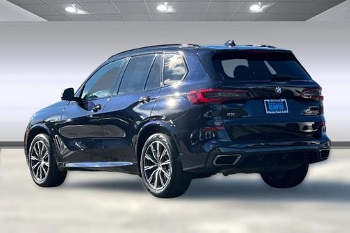 2022 BMW X5 M50i