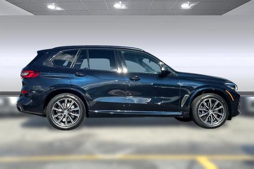 2022 BMW X5 M50i
