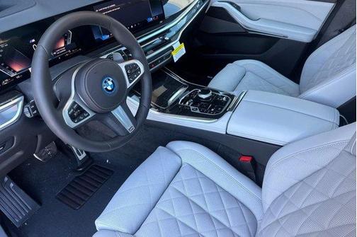 Tanzanite Blue II Metallic 2026 BMW X5 PHEV xDrive50e