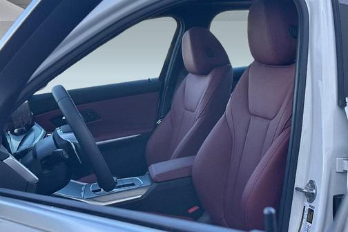 2025 BMW 330 i xDrive
